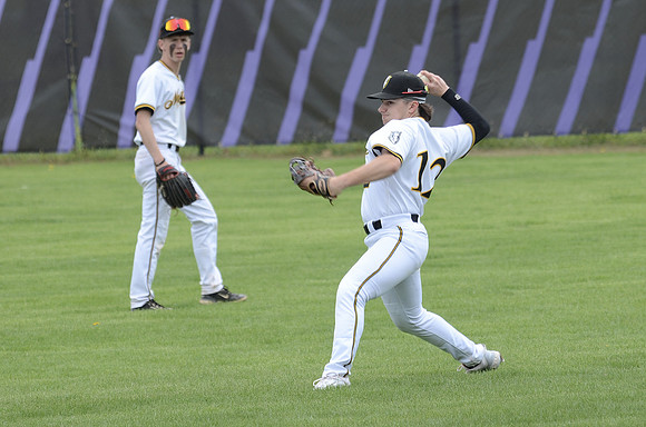 RMHS-2024-Varsity_Baseball-0011