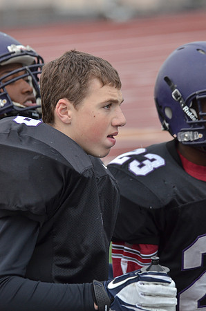 Freshman_B-FB-2013-35