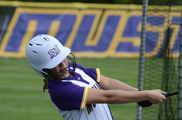 RMHS-2025-Softball_106