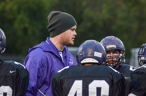 Freshman_B-FB-2013-105