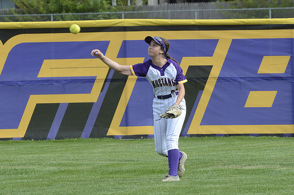 RMHS-2025-Softball_242