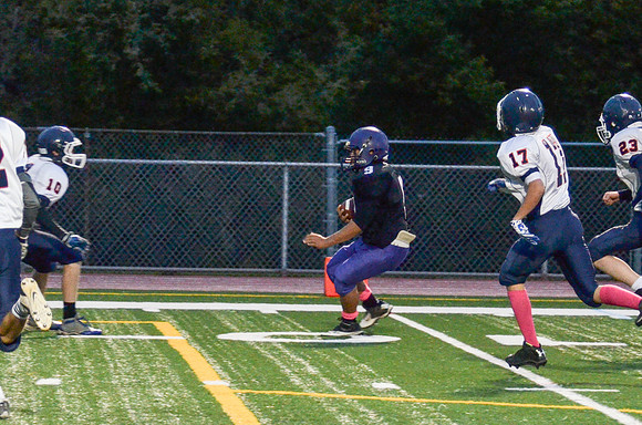 Freshman_B-FB-2013-133