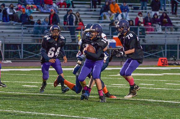 Freshman_B-FB-2013-130