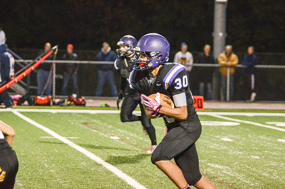 RMHS-SophomoreFB-2013-185