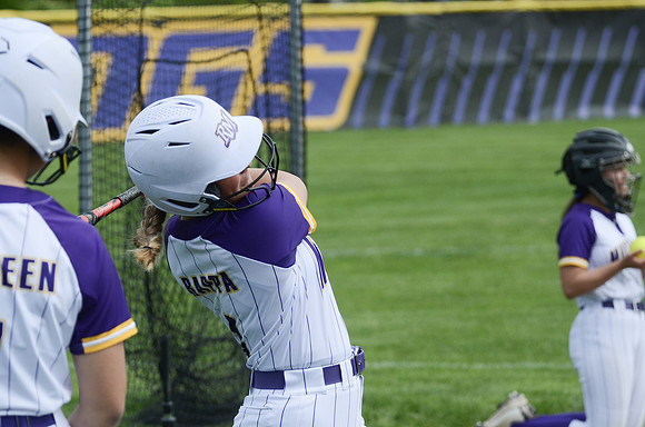 RMHS-2025-Softball_104