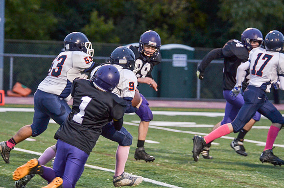 Freshman_B-FB-2013-118