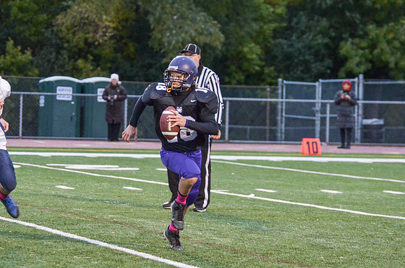 Freshman_B-FB-2013-114
