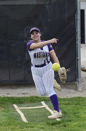 RMHS-2025-Softball_114