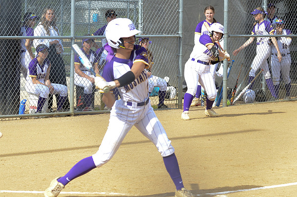 RMHS-2025-Softball_340