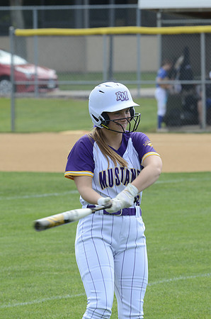 RMHS-2025-Softball_011