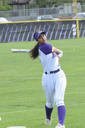 RMHS-2025-Softball_042