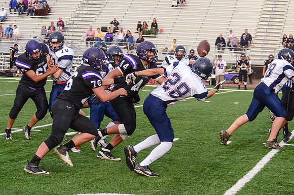 RMHS-SophomoreFB-2013-70
