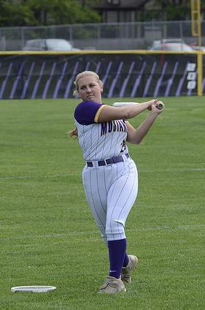 RMHS-2025-Softball_075