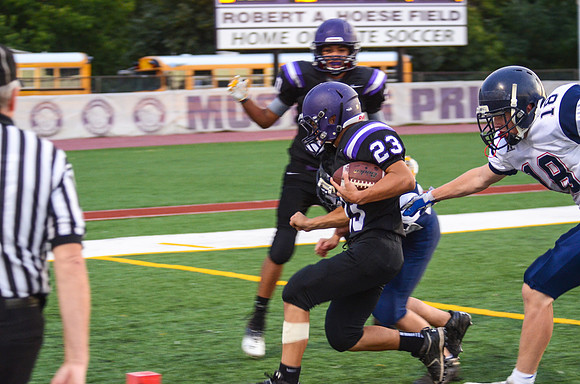 RMHS-SophomoreFB-2013-105