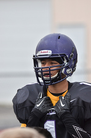 Freshman_B-FB-2013-46
