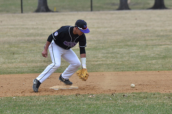 RMHS-Baseball_2014-005