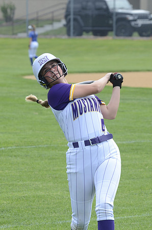 RMHS-2025-Softball_034