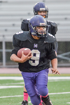 Freshman_B-FB-2013-70