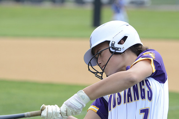 RMHS-2025-Softball_099