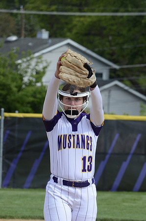 RMHS-2025-Softball_316