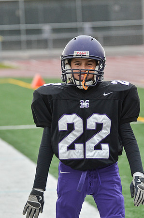 Freshman_B-FB-2013-52