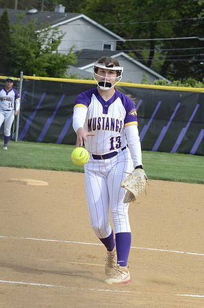 RMHS-2025-Softball_314