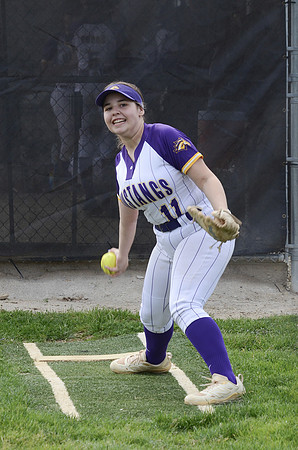 RMHS-2025-Softball_109