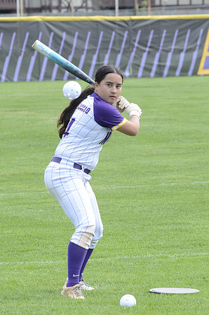 RMHS-2025-Softball_063