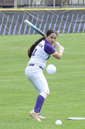 RMHS-2025-Softball_062