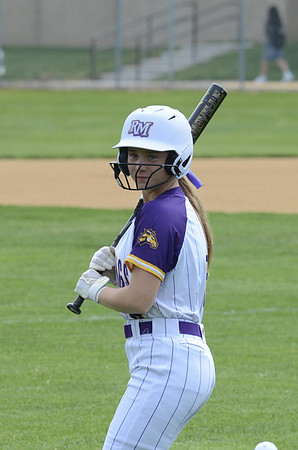 RMHS-2025-Softball_017