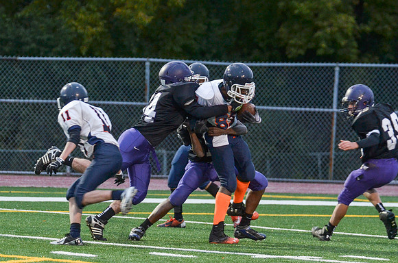 Freshman_B-FB-2013-103