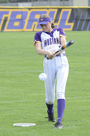 RMHS-2025-Softball_094