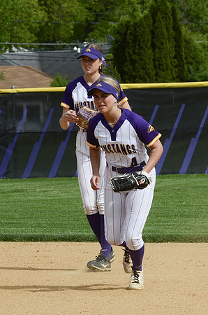 RMHS-2025-Softball_145
