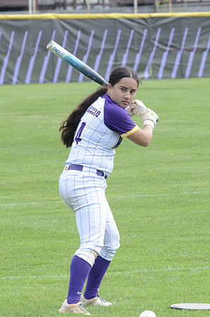 RMHS-2025-Softball_060