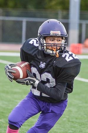 Freshman_B-FB-2013-79