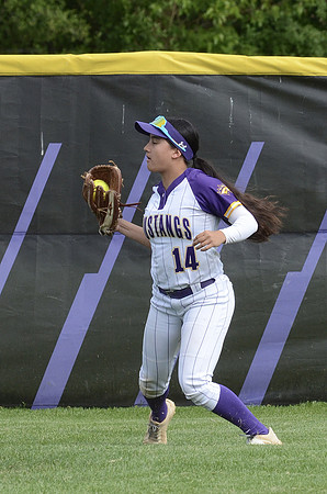 RMHS-2025-Softball_245