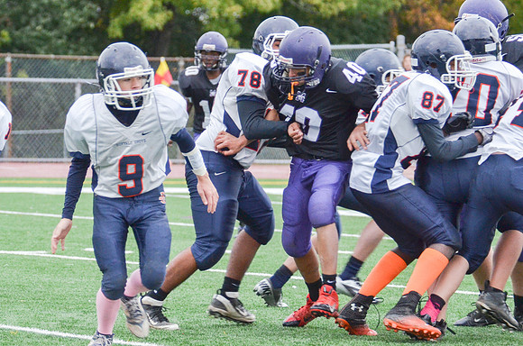 Freshman_B-FB-2013-25