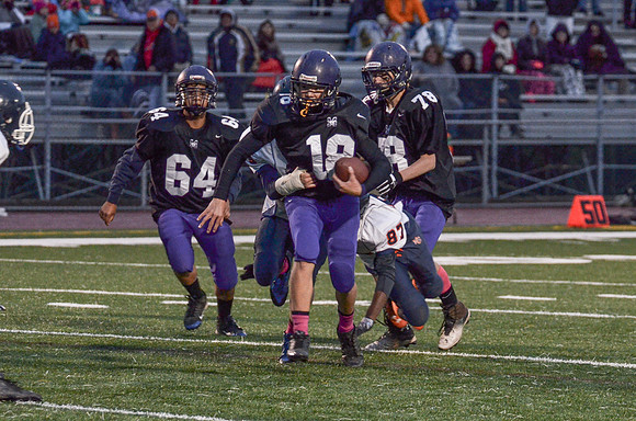 Freshman_B-FB-2013-131