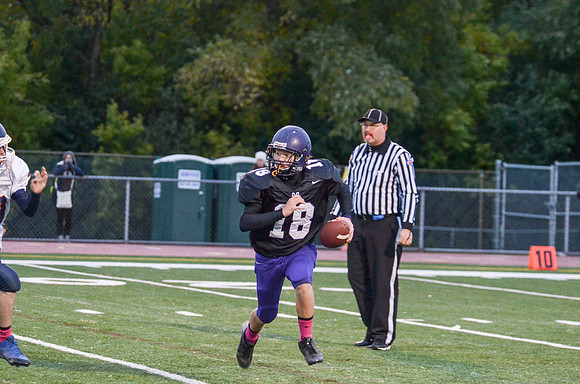 Freshman_B-FB-2013-113