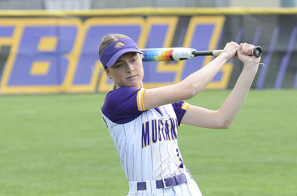 RMHS-2025-Softball_097