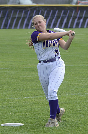 RMHS-2025-Softball_076