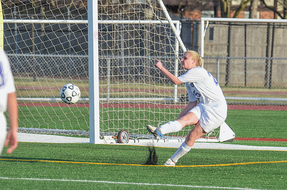 RMHS-Girls Soccer_2014-017
