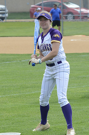 RMHS-2025-Softball_024