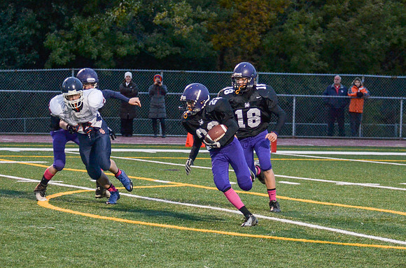 Freshman_B-FB-2013-126