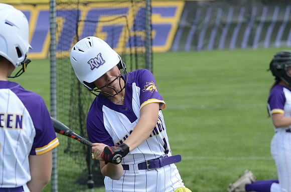 RMHS-2025-Softball_102