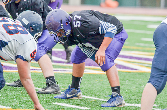 Freshman_B-FB-2013-17