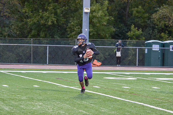 Freshman_B-FB-2013-112