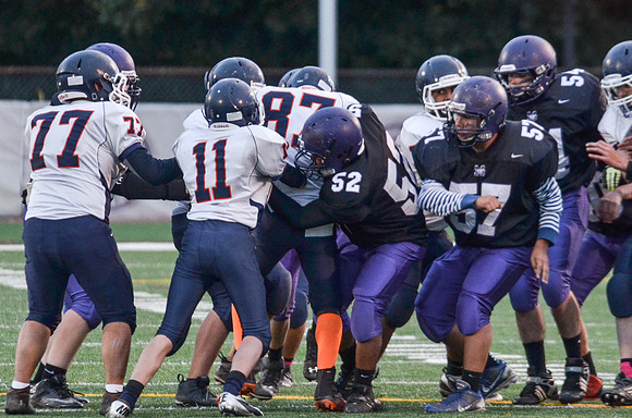 Freshman_B-FB-2013-96