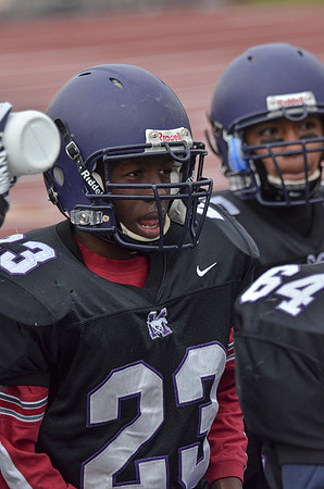 Freshman_B-FB-2013-37