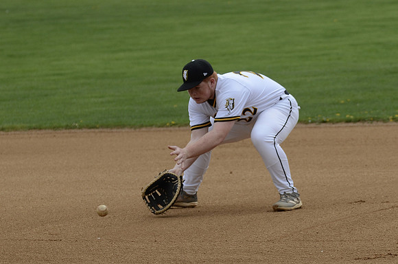 RMHS-2024-Varsity_Baseball-0006